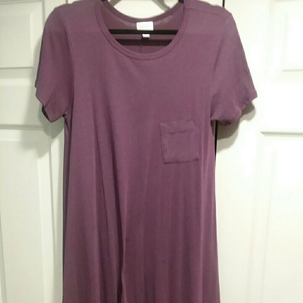LulaRoe Carly dress. In VERY GOOD used condition.